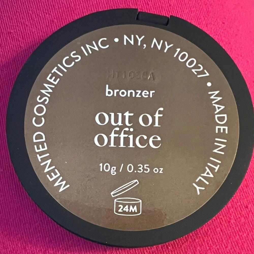 Mented Cosmetics Brown “Out of Office”Shade Bronzer Matte Pigmented Compact -NIB